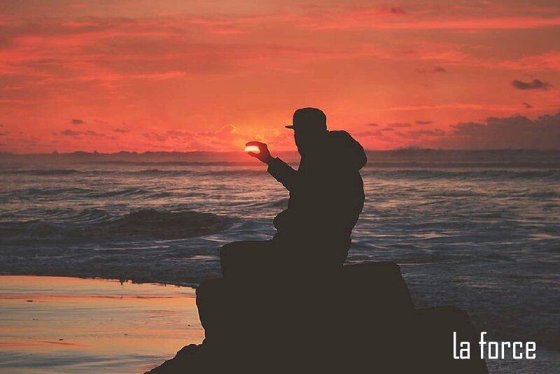 cách chụp ảnh ở biển đẹp cho nam