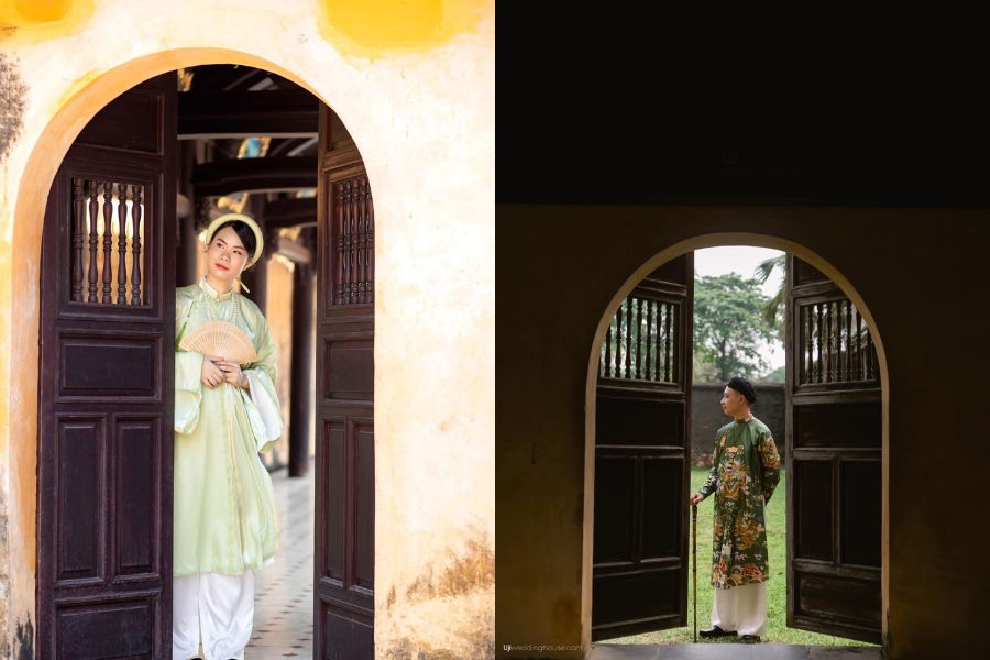 tạo dáng khi đang đứng trước cửa chùa