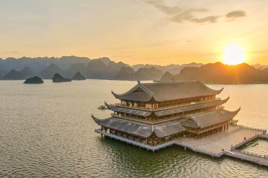 tuân thủ quy định khi chụp ảnh ở chùa