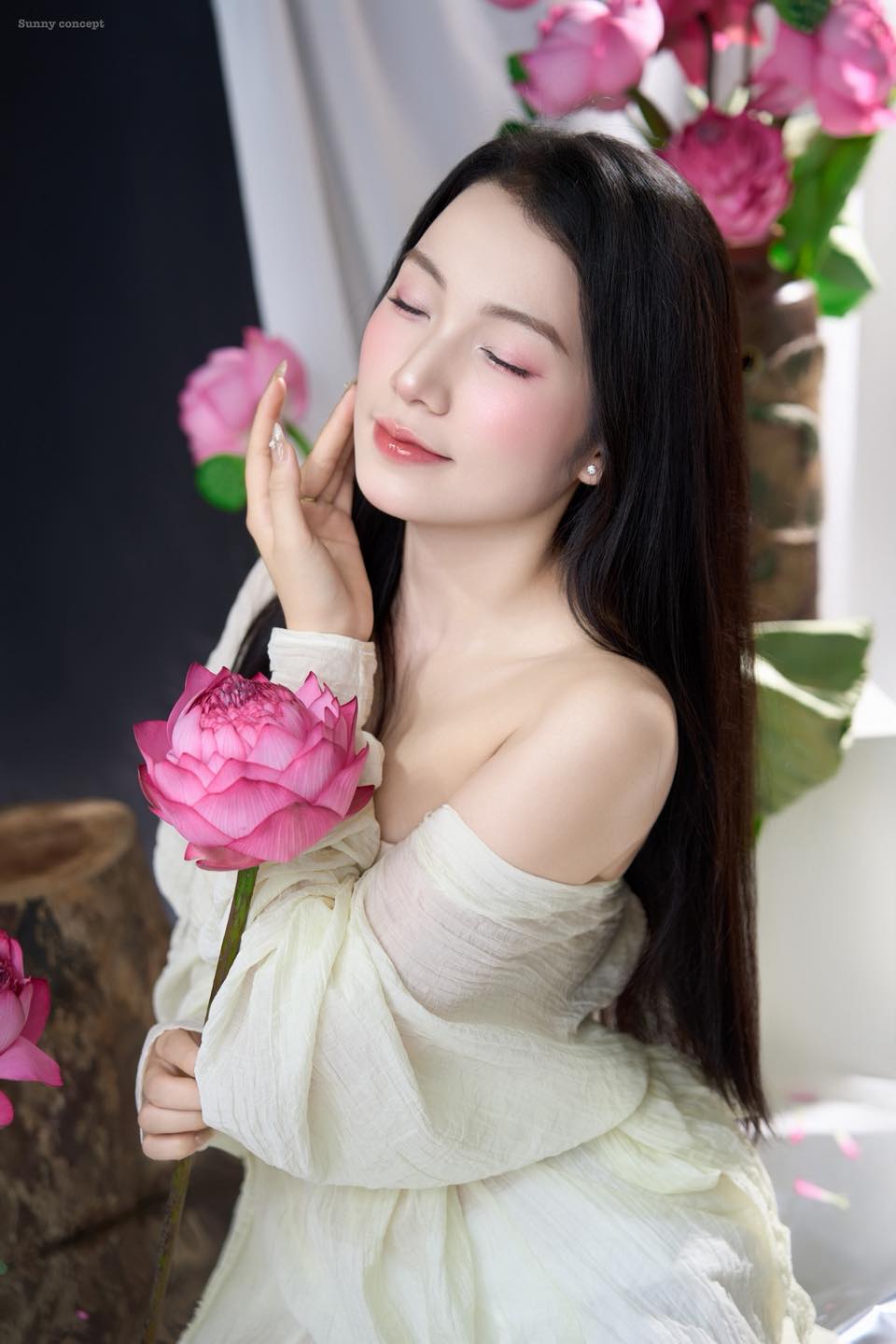 mẫu chụp sen cận mặt ấn tượng