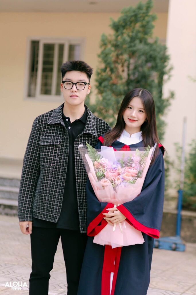 Bí kíp chụp ảnh kỷ yếu với người yêu đẹp lung linh. (Nguồn: Aloha Media)