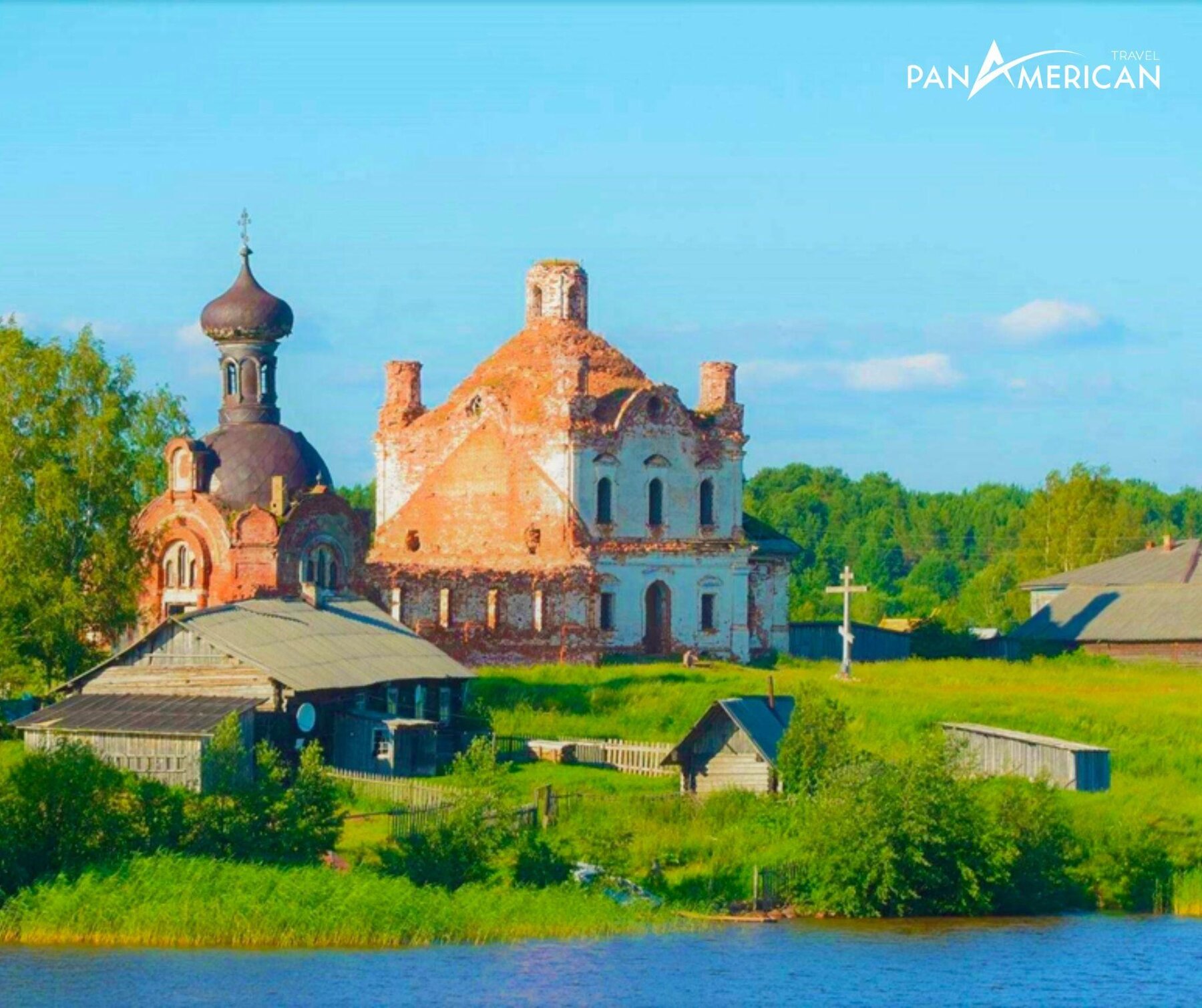 Khung cảnh thanh bình 2 bên dòng sông