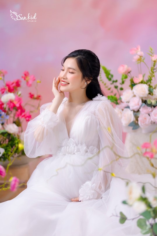 CONCEPT CHỤP ẢNH BẦU VỚI HOA