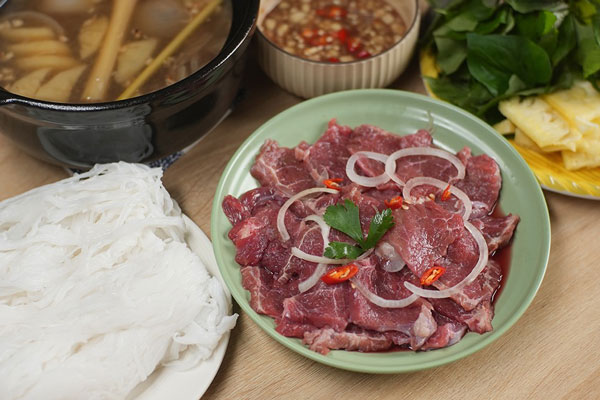 Bò nhúng giấm dùng thịt gì ngon nhất?