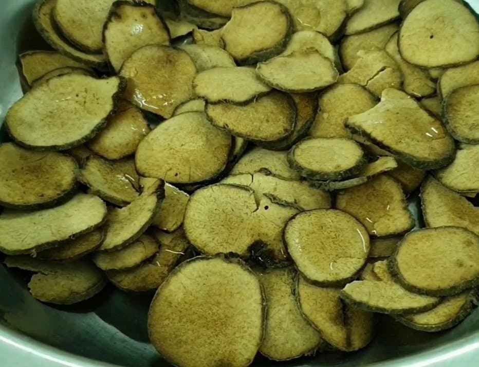 Trạch tả thường được chế với muối để tăng tác dụng