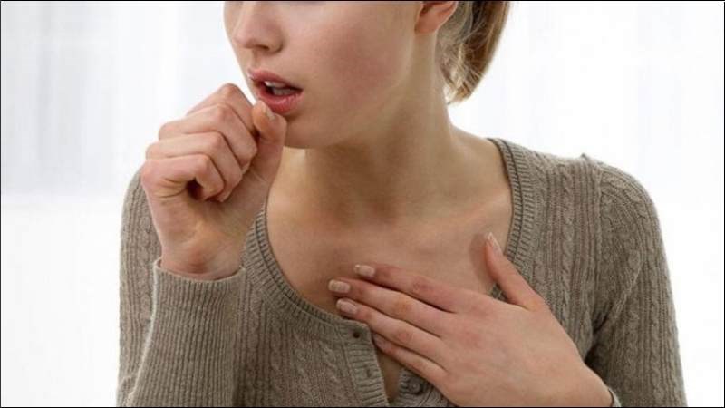 Củ riềng có thể dùng trong bài thuốc chữa ăn lâu tiêu, đầy bụng, ho, viêm họng