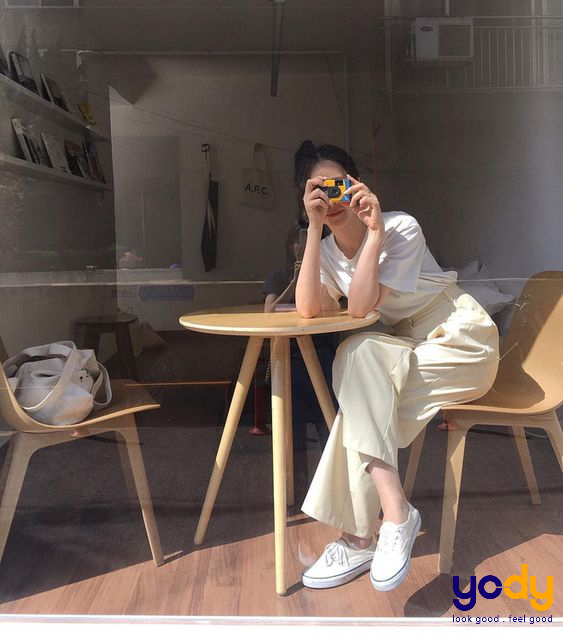 cách tạo dáng chụp ảnh ngồi ghế