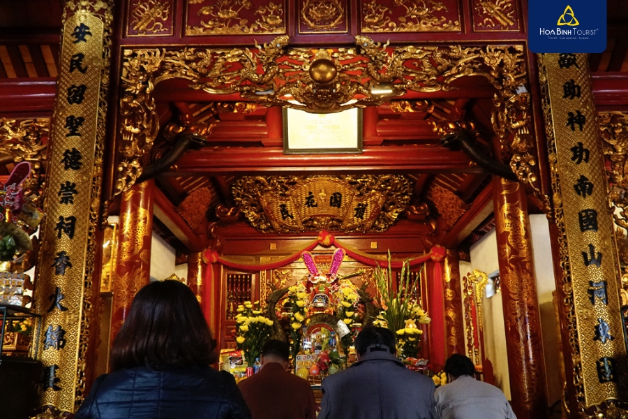 Đi Đền Ông Hoàng Mười cầu gì? Khám phá ngôi đền linh thiêng bậc nhất xứ Nghệ