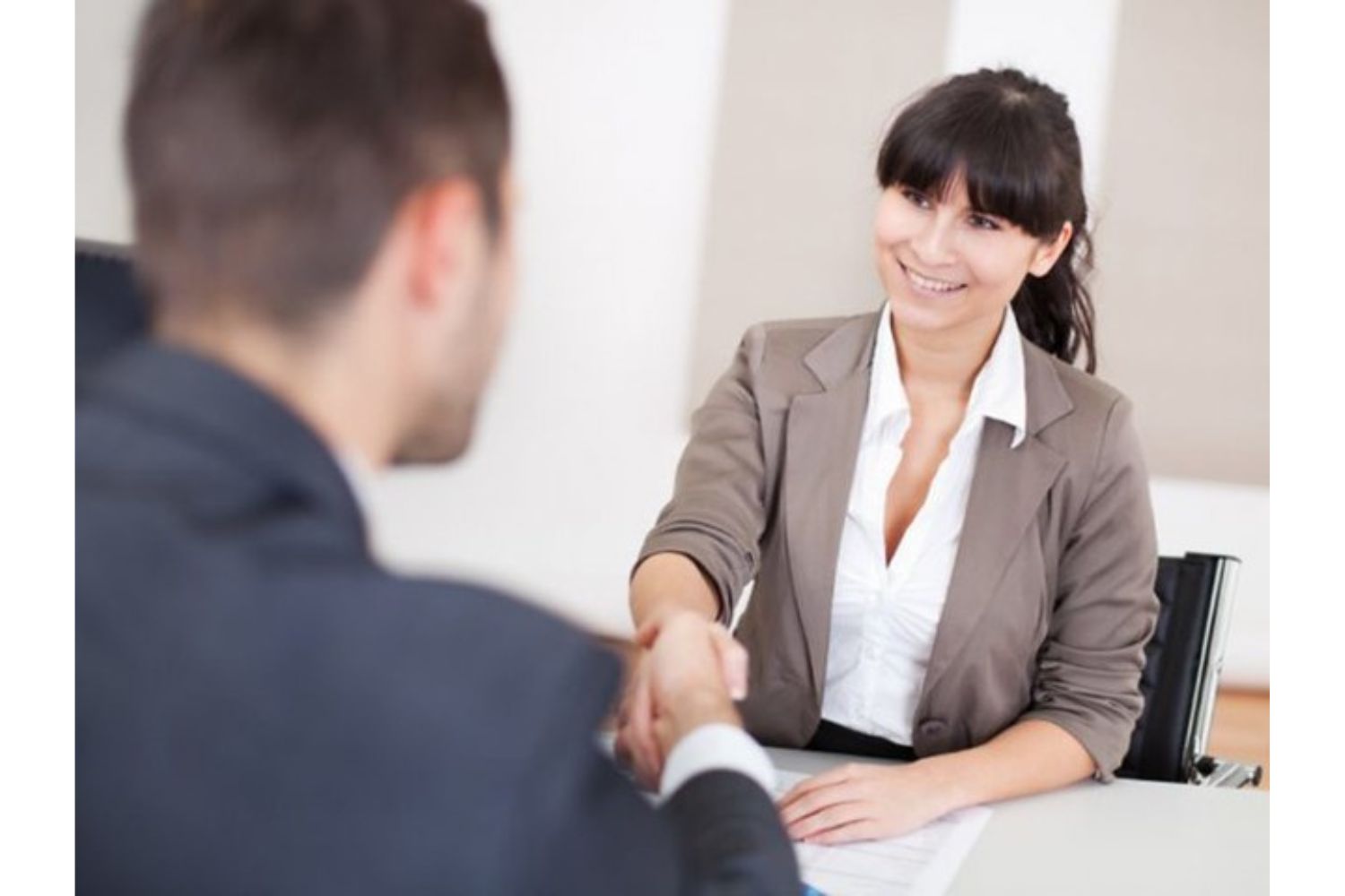 Trả lời về điểm yếu một cách thông minh sẽ giúp thể hiện tinh thần cầu tiến luôn chủ động học tập nâng cao năng lực của ứng viên