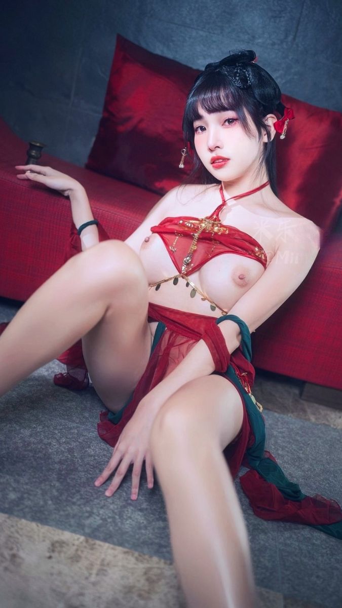 Ảnh gái xinh cosplay anime khoe hàng