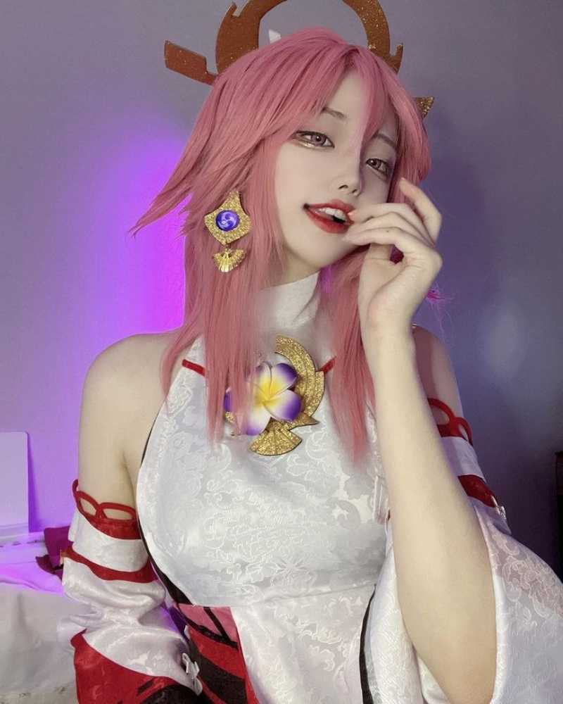 Cosplay Yae Miko quyến rũ