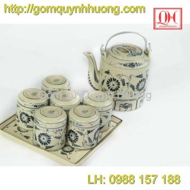 Ấm tích gốm sứ Bát Tràng cho người tuổi Tuất