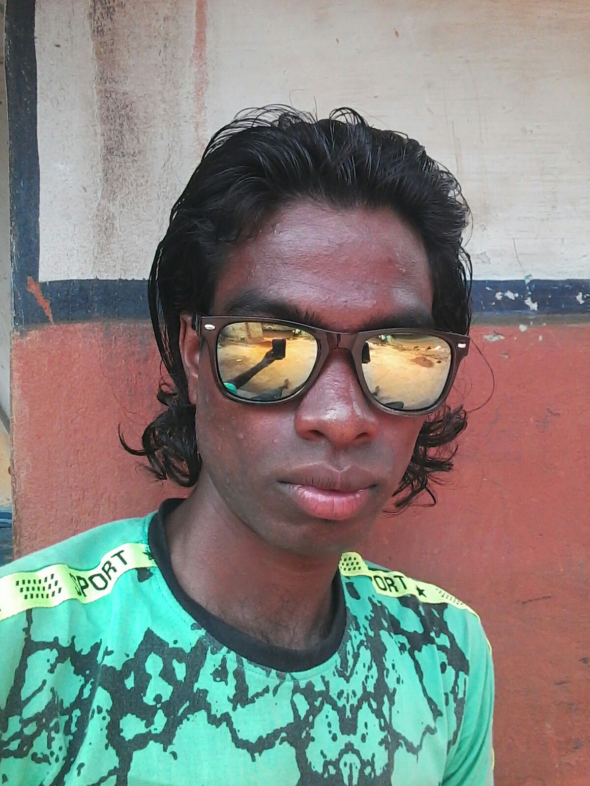 Người ta deep, mình chìm luôn khỏi khung hình