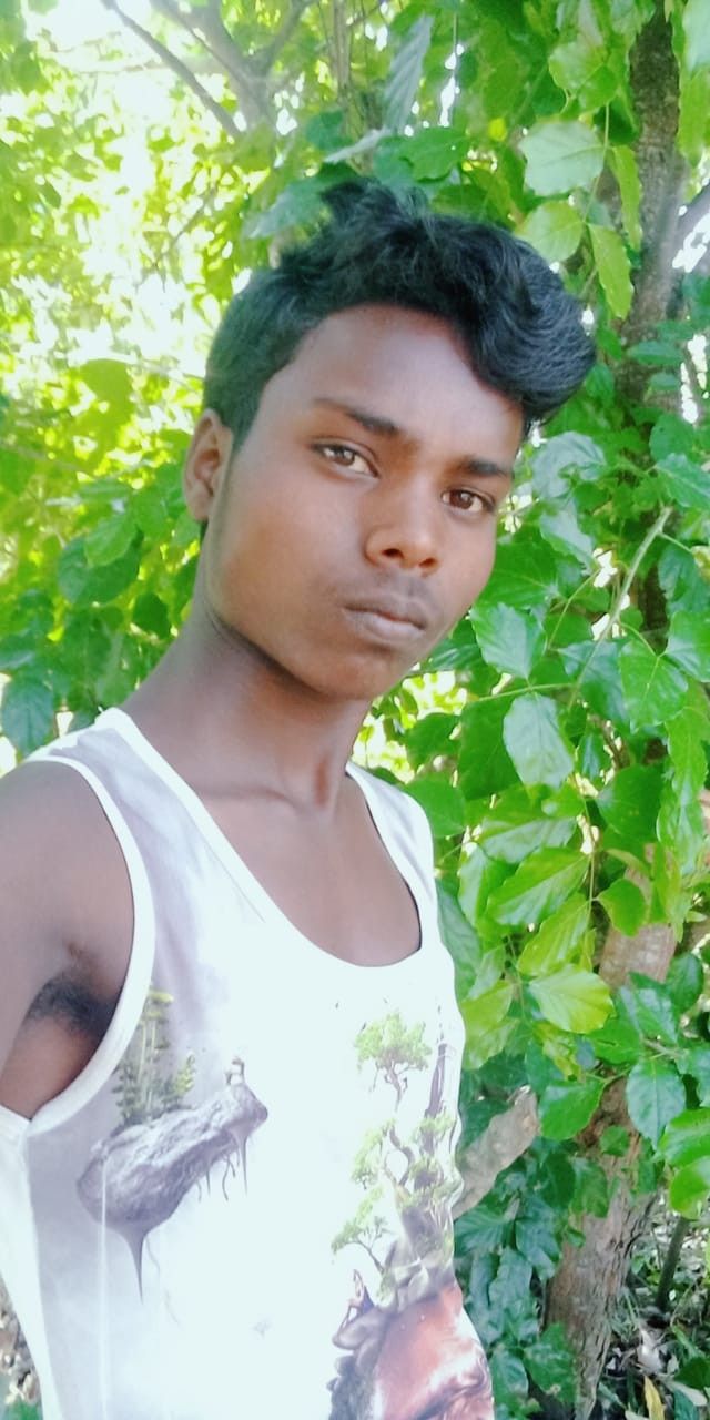 Ánh sáng, góc chụp và sự tự tin đều phản bội