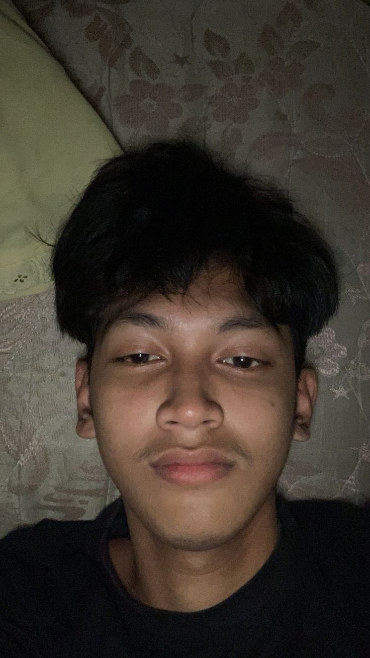 Khoe ảnh xong rồi khóa máy chạy trốn thiên hạ