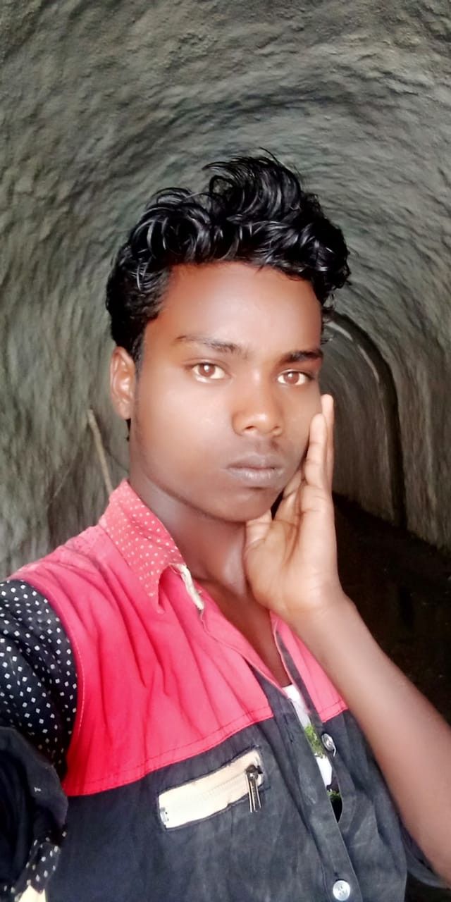 Góc nghiêng thần thánh... thần linh lắc đầu