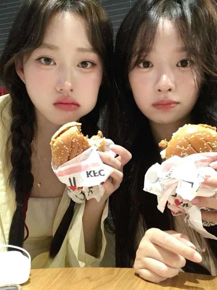 Đôi khi chỉ là cùng nhau nhìn về một hướng