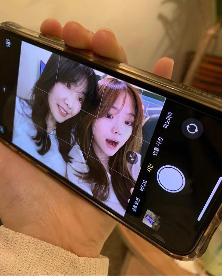 Gió không làm rối lòng như nụ cười ấy