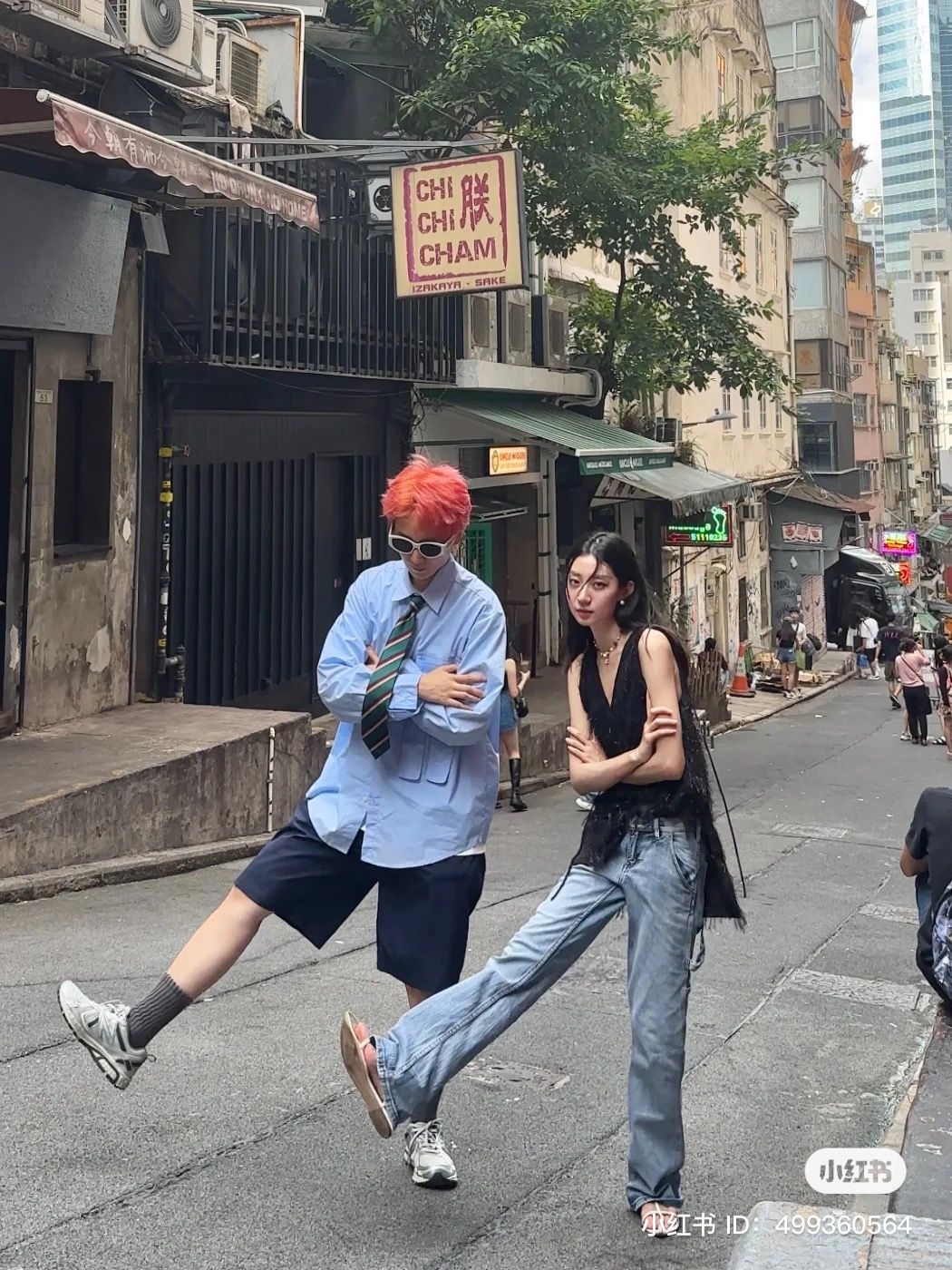 Chụp ảnh đôi bạn thân