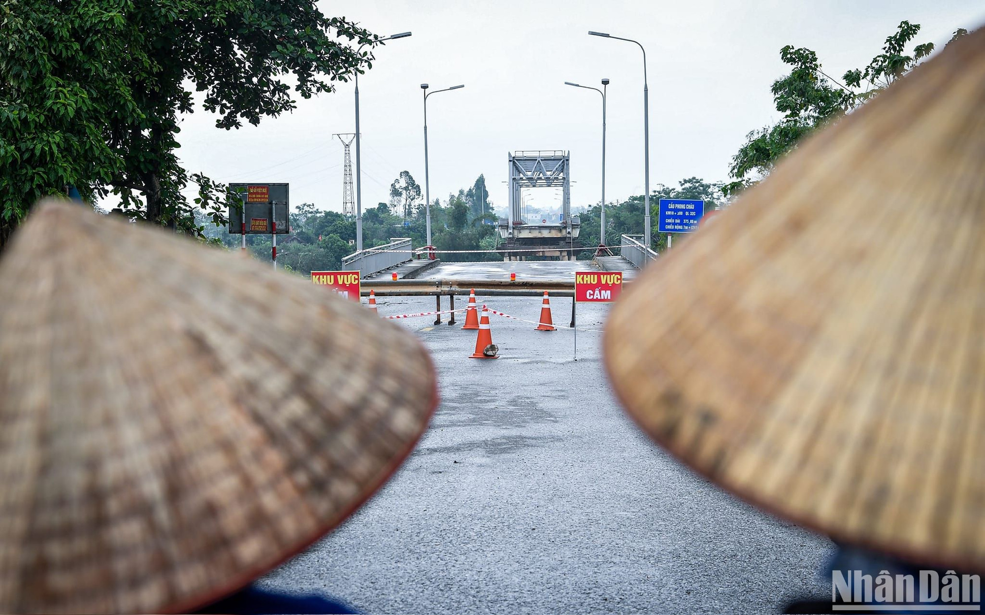 Các đối tượng sử dụng các số điện thoại lạ liên tục gọi điện cho người dân kêu gọi quyên góp, ủng hộ đồng bào trong vùng bão, lũ.
