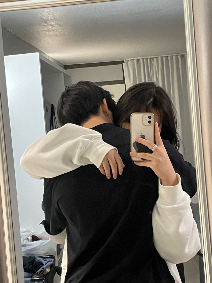 Chụp ảnh giấu mặt giúp cặp đôi lưu giữ kỷ niệm tinh tế