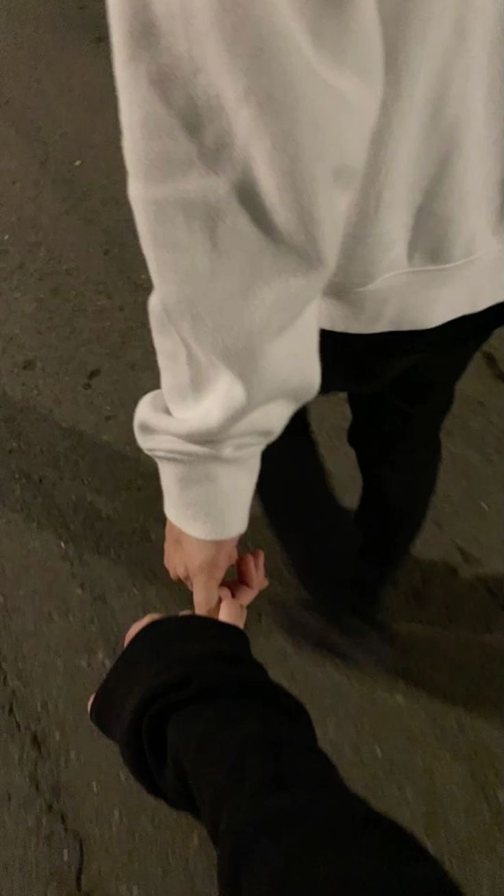 Ảnh chụp cùng người yêu che mặt vẫn toát lên tình cảm chân thành