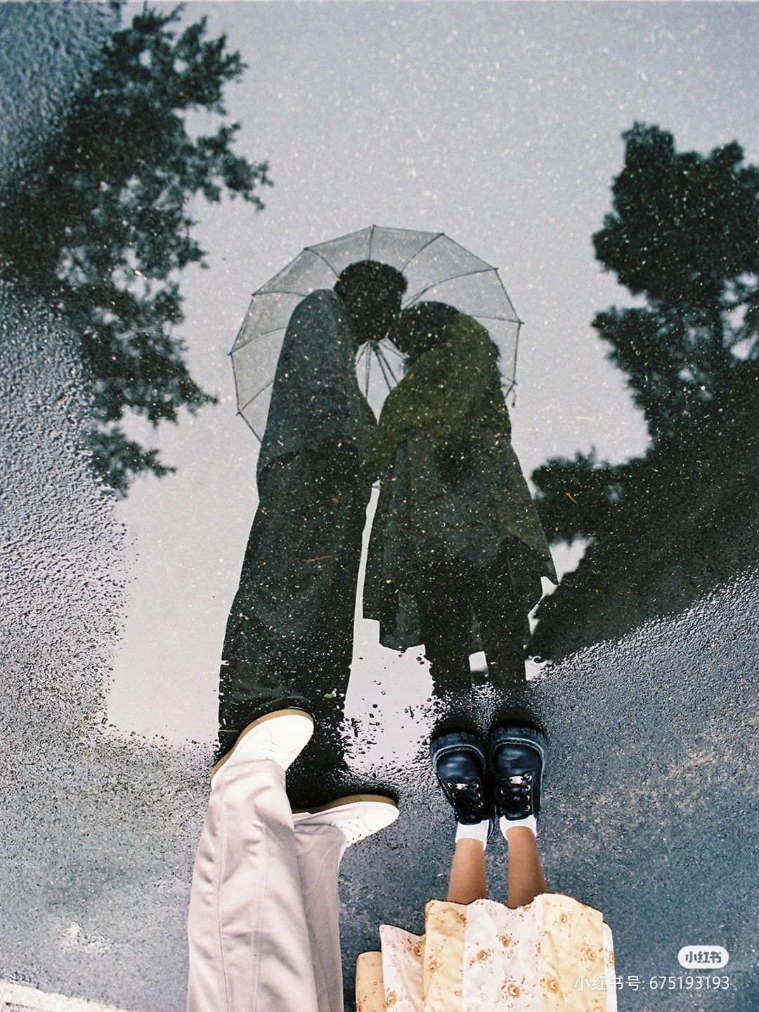 Ảnh giấu mặt là lựa chọn hoàn hảo để giữ riêng tư tình yêu