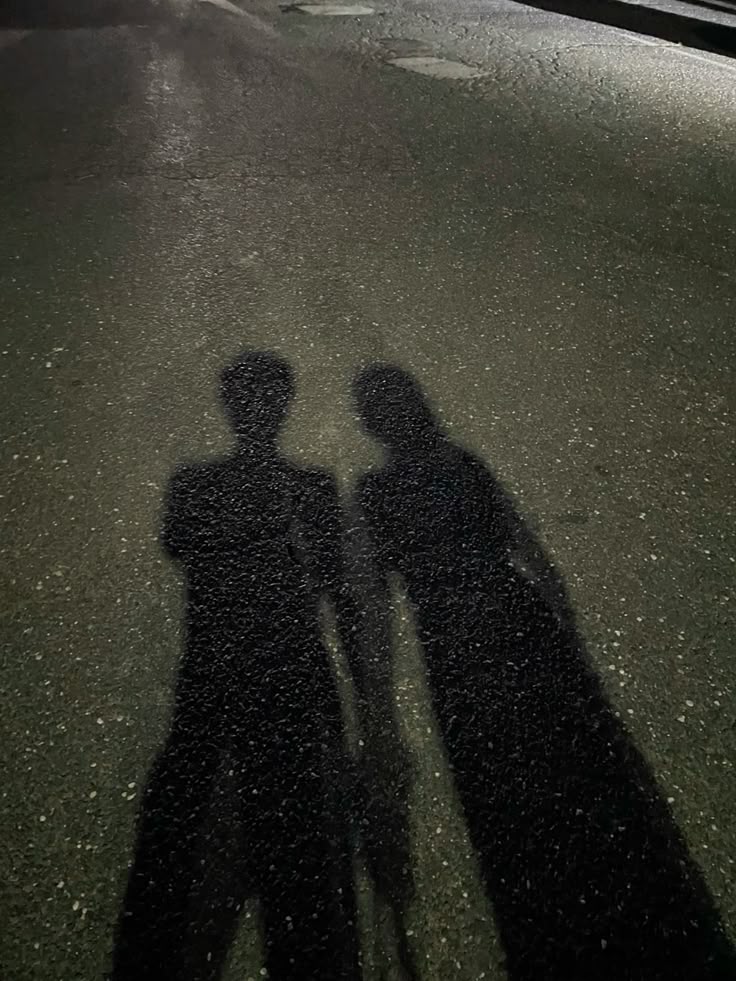 Cặp đôi ảnh chụp bóng cùng người yêu