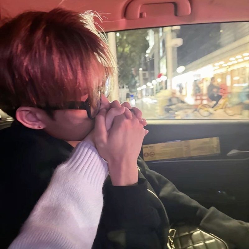 Ý tưởng chụp ảnh với người yêu giấu mặt độc đáo, dễ thương