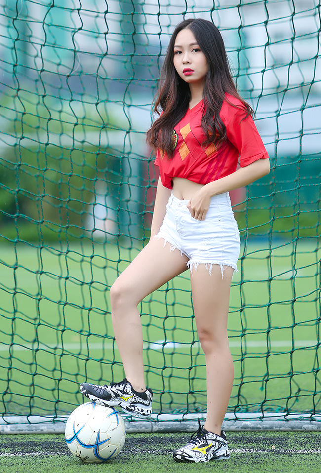 Cách tạo dáng vừa cá tính vừa gợi cảm