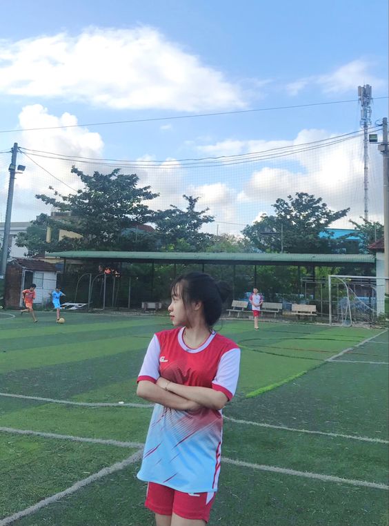 Cách tạo dáng thể hiện sự năng động, mạnh mẽ