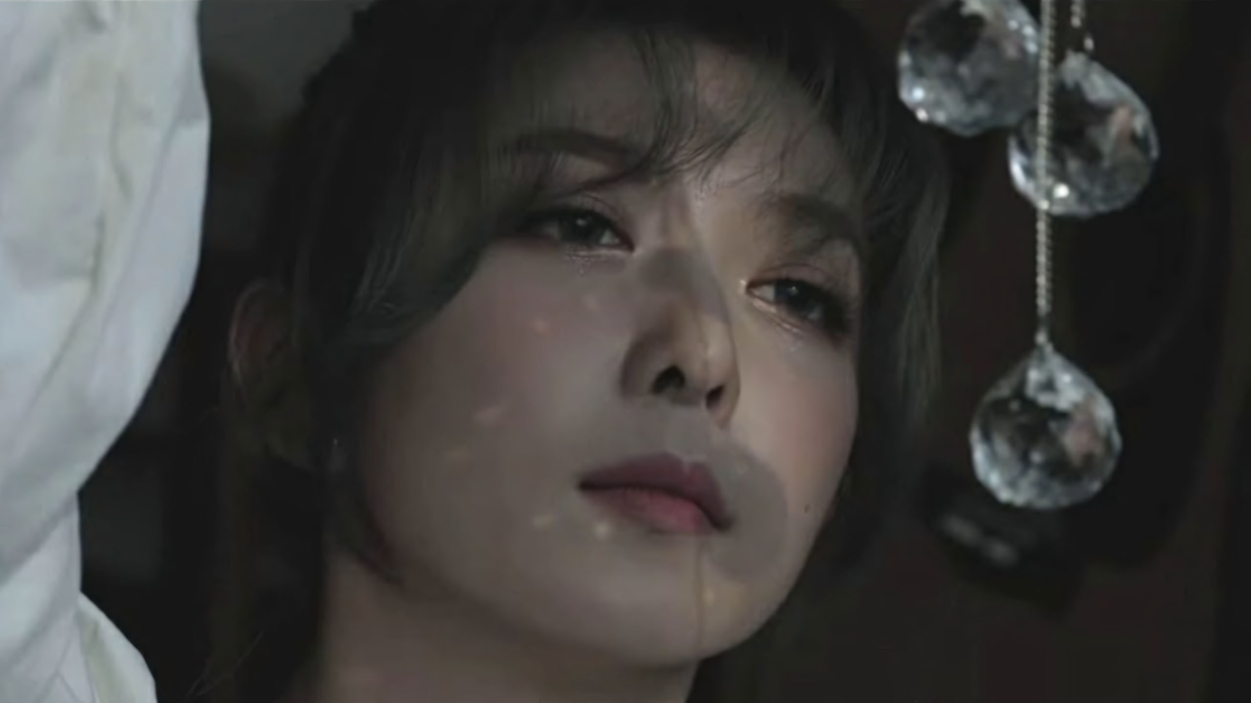 hinh anh phu nu khoc 2560px 1440px 2k 2