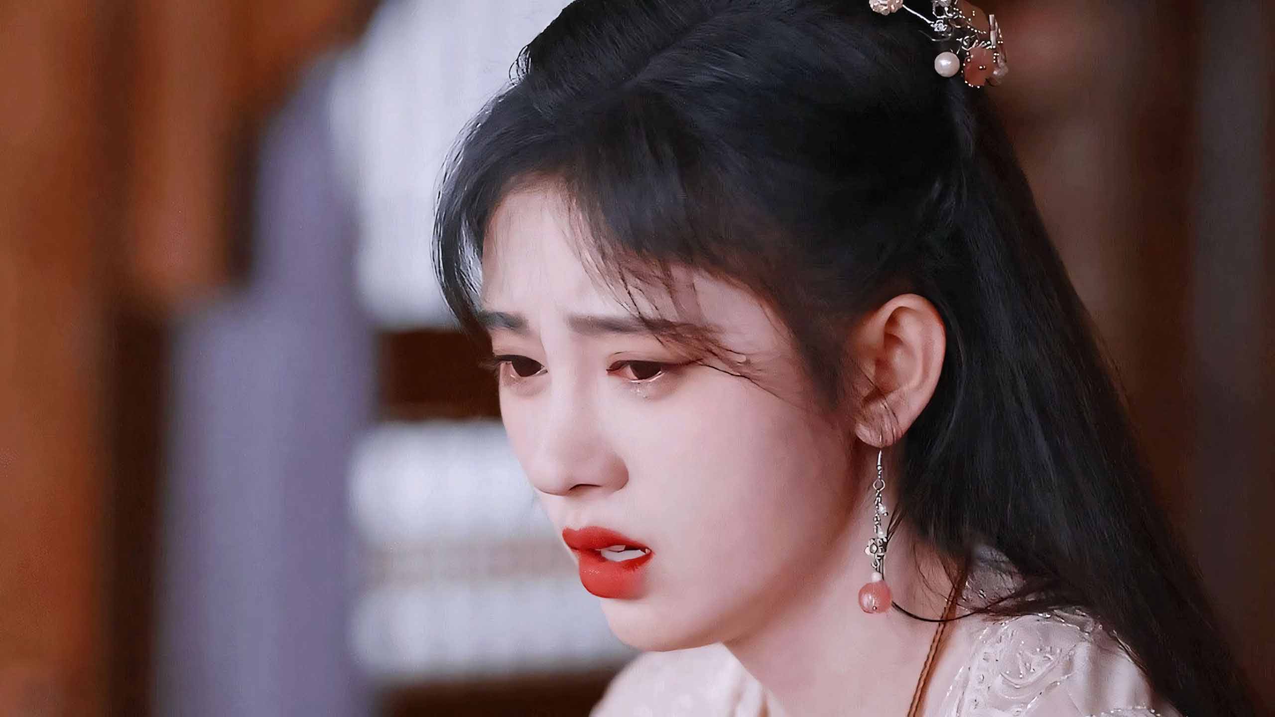 hinh anh phu nu khoc 2560px 1440px 2k 8