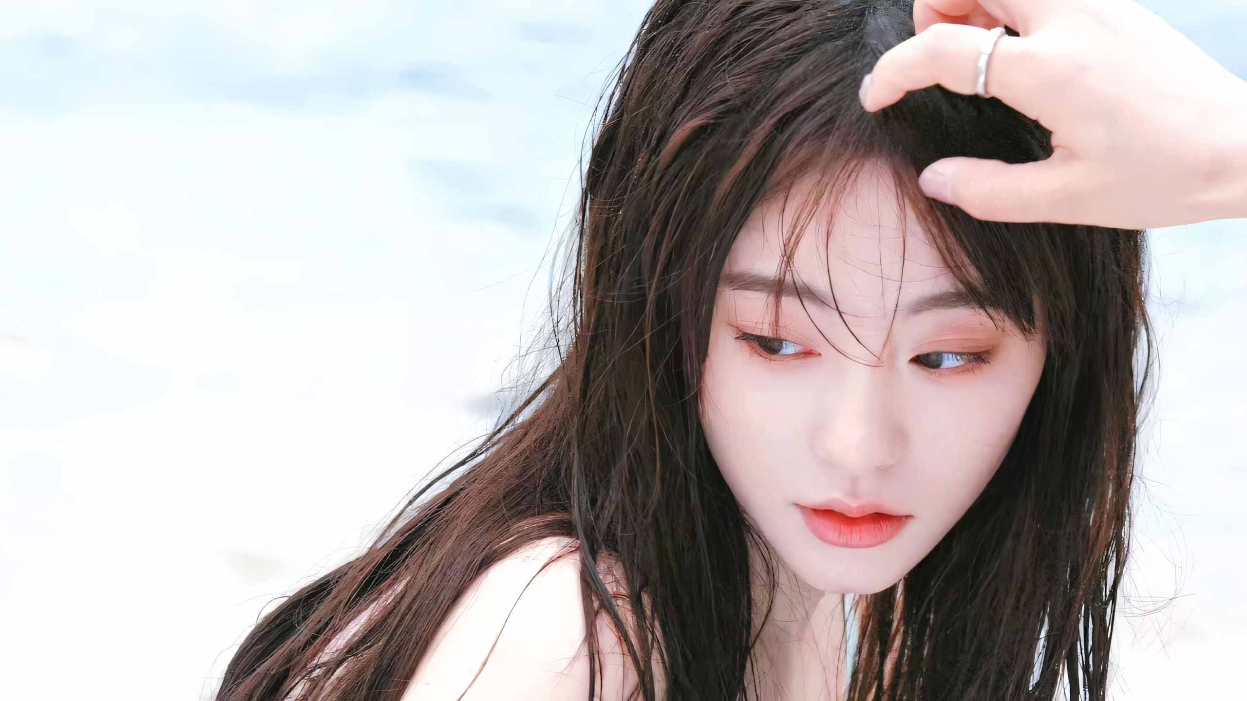 hinh anh phu nu khoc 2560px 1440px 2k 10