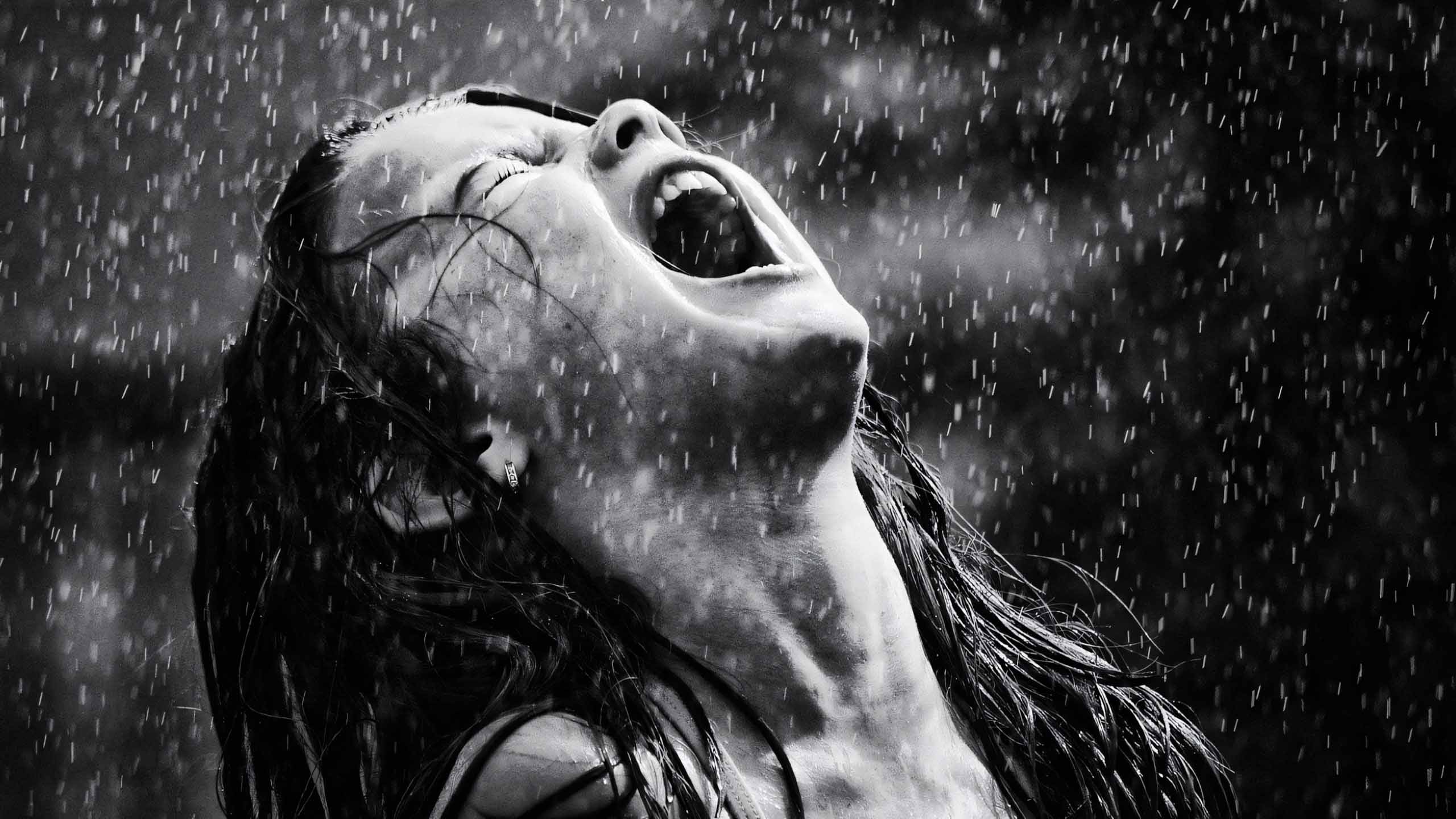 hinh anh co gai khoc duoi mua 2560px 1440px 2k 8