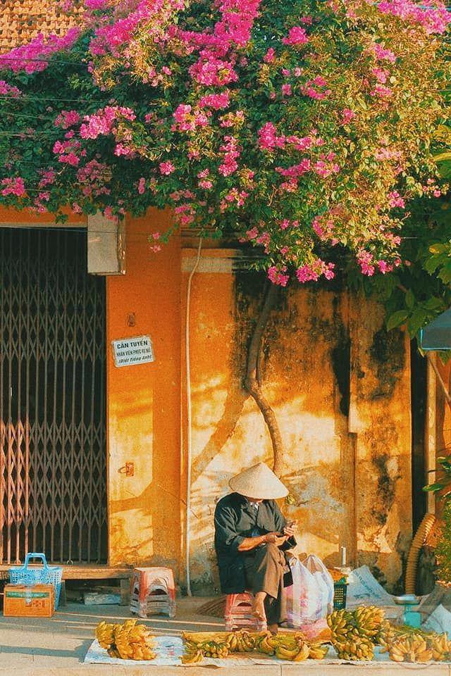 Con phố quen thuộc hiện lên qua ống kính nhiếp ảnh, mang hơi thở đậm chất Hà Nội