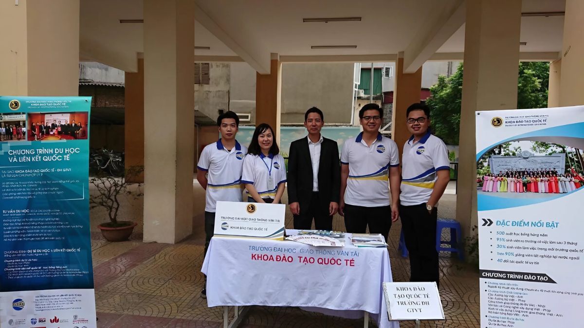 Trường Đại học Giao thông vận tải cung cấp nhiều chương trình đào tạo linh hoạt