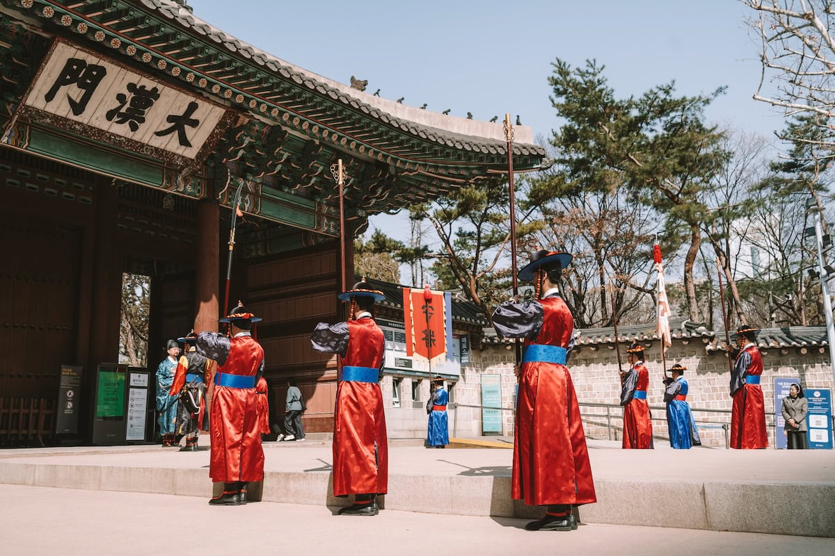 Changing of the guards ceremony at Deoksugung Palace in Seoul