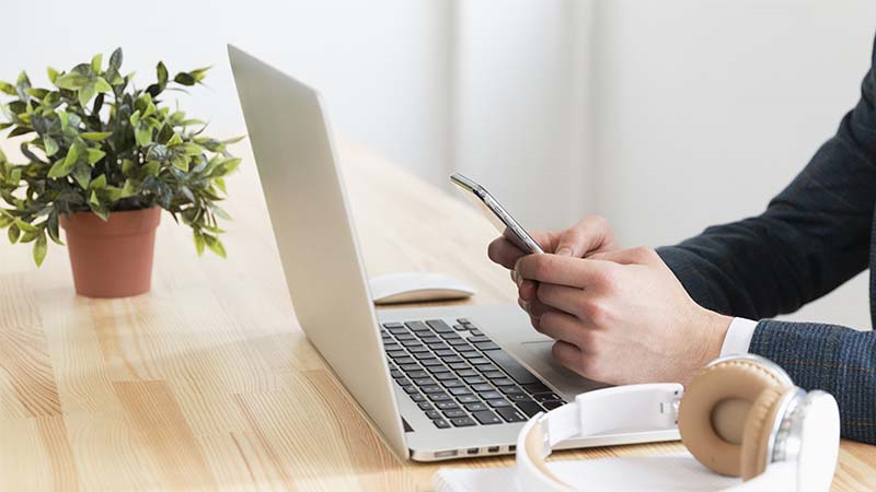 Màn hình nhỏ, kích thước nhẹ