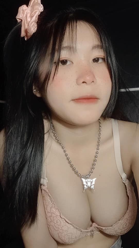 Gái xinh có tâm hồn to và tròn vú to