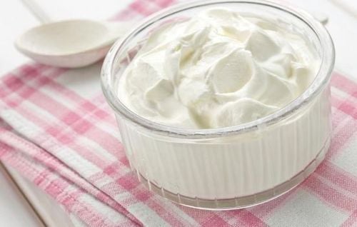 Sữa chua cung cấp một lượng protein ấn tượng, với khoảng 12 gam protein trên 200 gam sữa chua