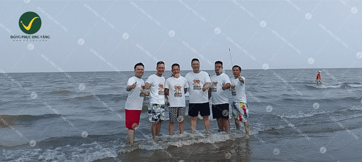 dong phuc gia dinh 5 nguoi