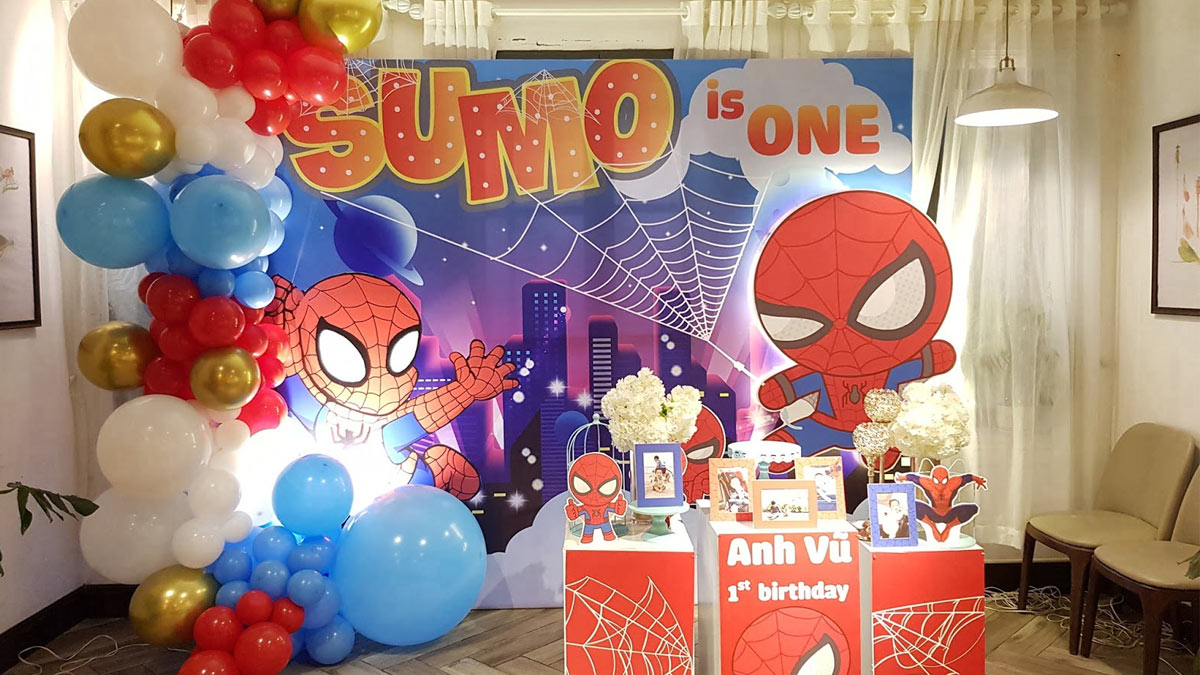 Background sinh nhật hình siêu nhân cực bắt mắt