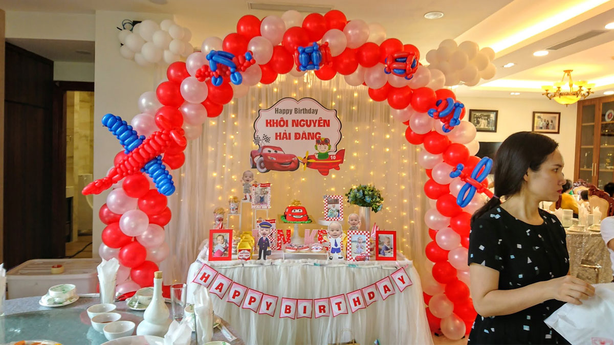 Background sinh nhật cho bé trai sang trọng, hiện đại