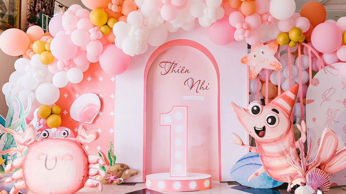 Background sinh nhật màu hồng nhạt đẹp mắt