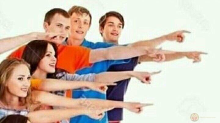 Meme bất ngờ chỉ tay