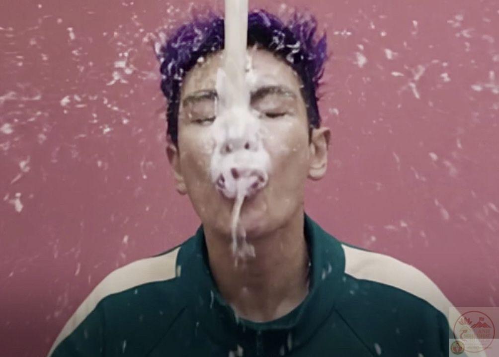 Squid Game meme tiếp tục lan truyền mạnh mẽ khi phần hai của phim được nhắc đến