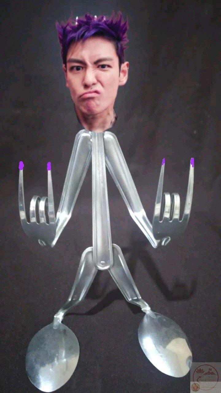 Một gương mặt lo lắng trong phim khi gắn chữ vui nhộn trở thành ảnh chế hot