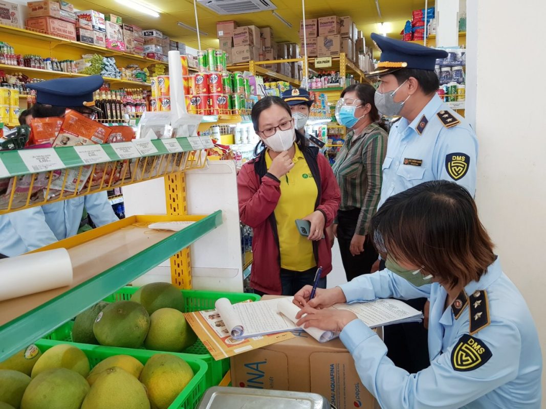 Phạt một cửa hàng của Bách Hoá Xanh bán hàng cao hơn giá niêm yết