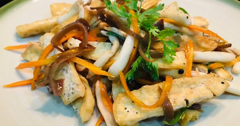 Món nấm rế xào đậu hũ
